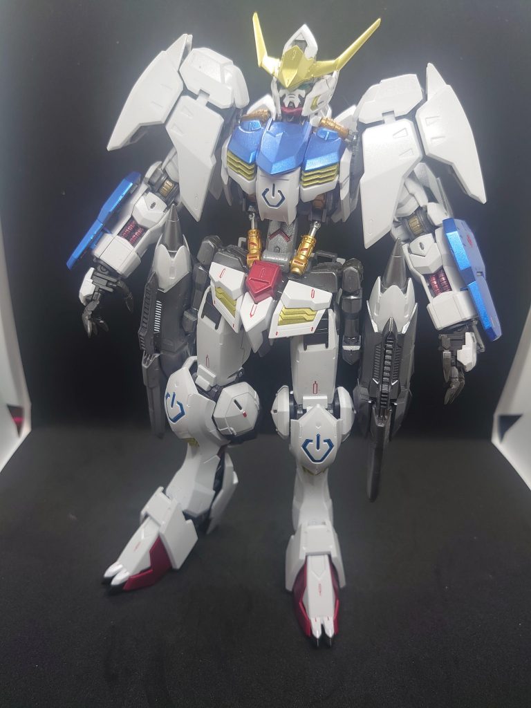 胸の装甲なくし、ヒール脱いだ方がかっこいい気がするのは私だけかな？w