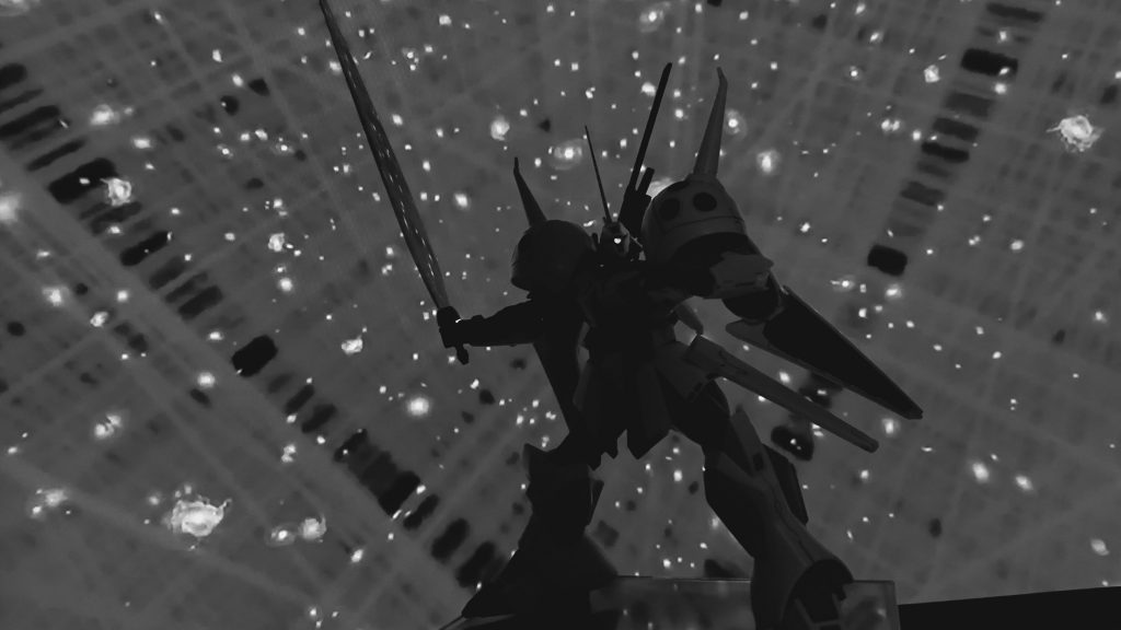 モノクロにしてみました