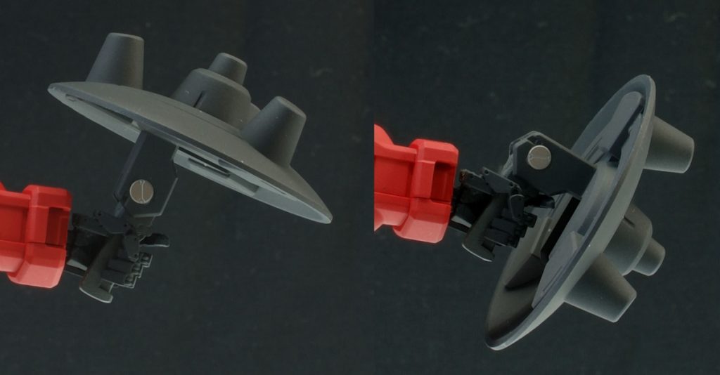 シールドのグリップは可動式に改造。