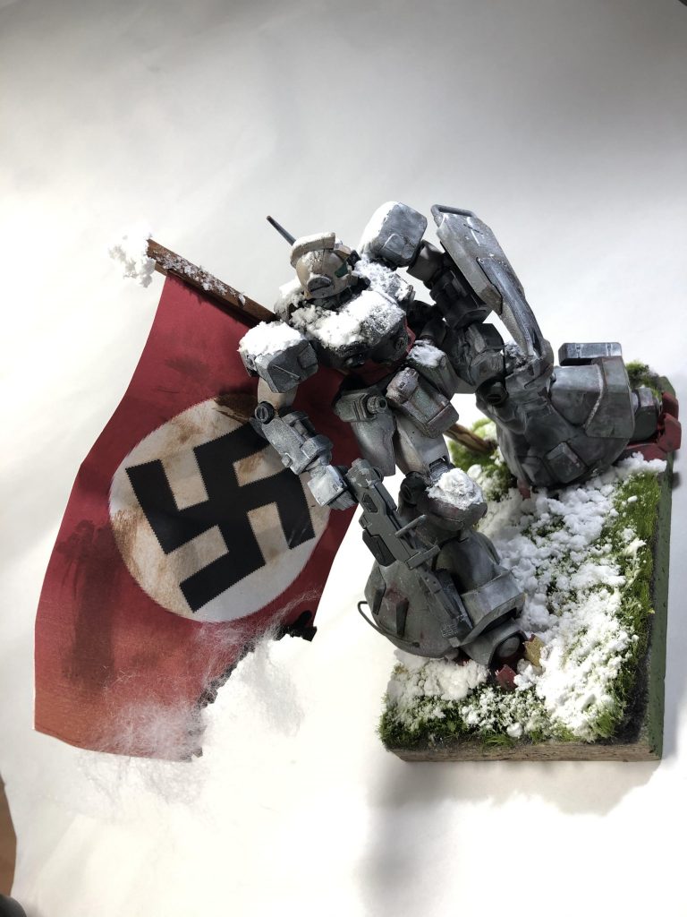 肘や膝はパテで覆って関節が露出しないようにしました。