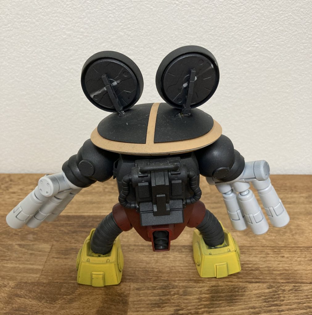 基本塗装は黒立ち上げで暗めの雰囲気を。