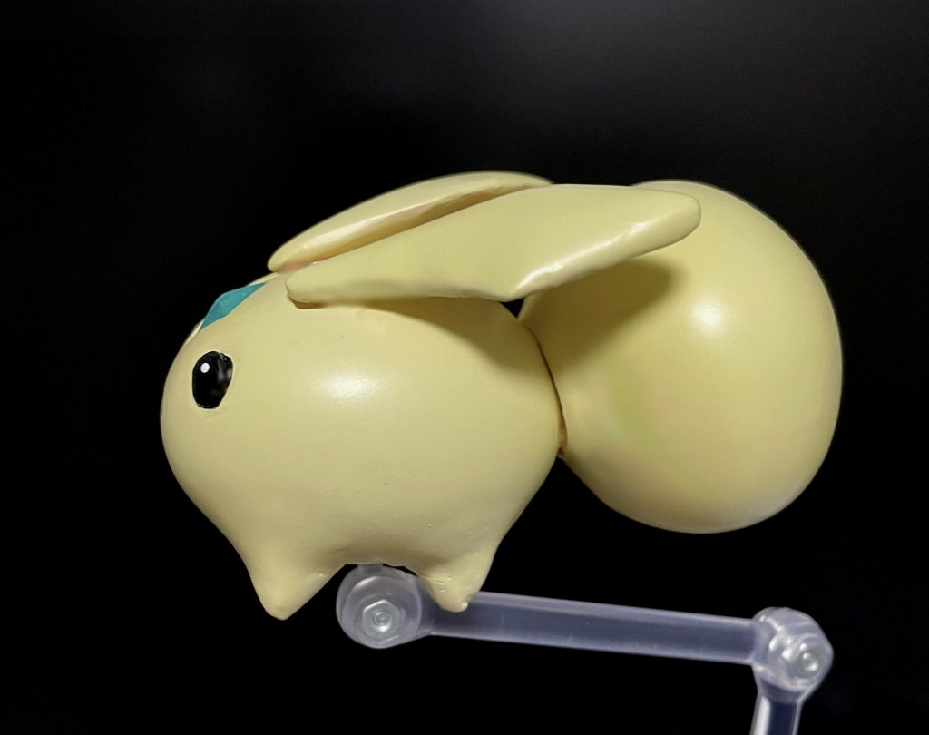 プチッガイの頭部を２つ使用しています。プチッガイの頭部は、前後で微妙にカーブが違うので、前同士・後同士で接着しています。