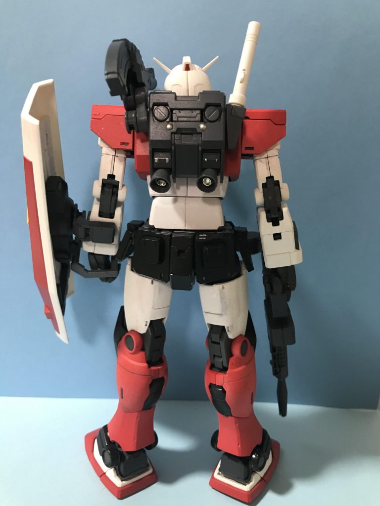 バックパックにメタルパーツを入れてます。