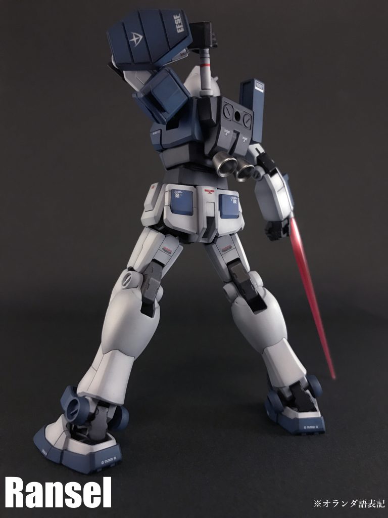 ランドセルは「ガンナーガンダム」と同じく、右側に照準デバイスユニット、左側には設計流用元となった「ヘビーガンダム」と同じくビームサーベルユニットが装備されています。