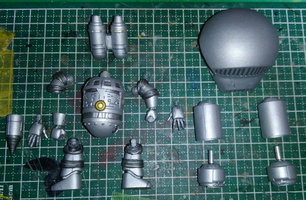 完成直前の状態。塗装は水性アクリルの筆塗りです。