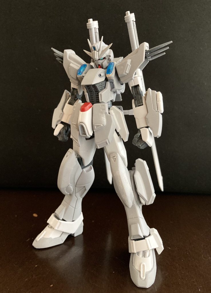 サフ萌えw<ミキシングメニューと改造点>・頭と腕、排熱フィン、つま先、メガビームサーベル:ダブルエックス・大剣×2、太もも、すね:ソードインパルス・胴体、肩:F91ダブルエックスの頭を削って、盛ってF91の顔に無理やり合わせる。肩を切断して5mm縮小。ソードインパルスの脛にDXの排熱フィンを移植。F91の各種パーツ類を切り刻んで随所に移植(前掛け、肩、膝、額、大剣)