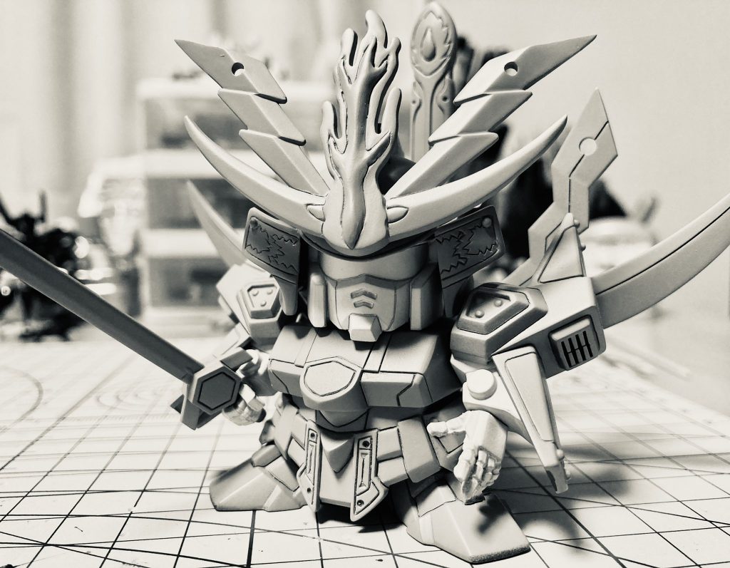 サフ後。手首の可動化、細部のディティールアップ、モールドの修正などを行いました。塗装はおもにシタデルカラーの筆塗りです。