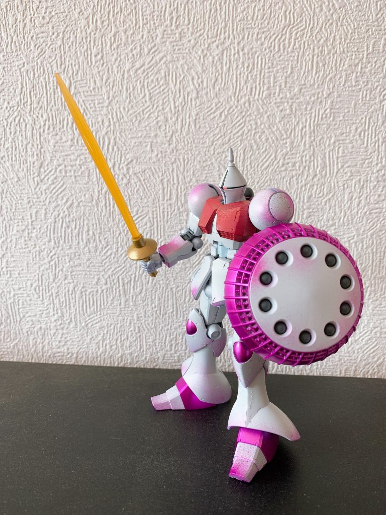 胸の赤い部分はEXシャインシルバーの上からシャアレッドです。