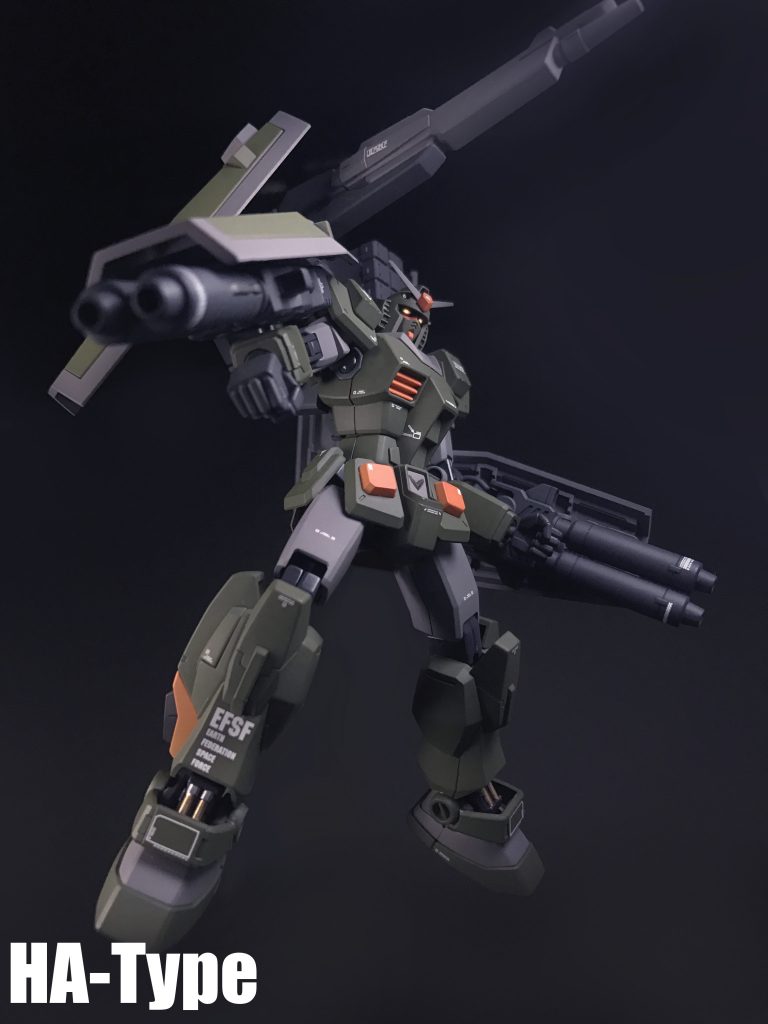 重装型です。「FAガンダム サンダーボルト版」を模した形態です、空間戦闘仕様です。背部のシールドと武装は4本のアーム接続でそれぞれが可動します。