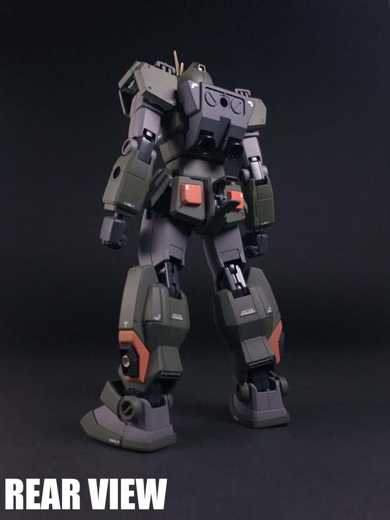 ベースキットは「REVIVEガンダム」です、軸合いの良いドナーキット達とプラ板の工作で出来ています。本体のカラーリングは「フルアーマーガンダム」を踏襲しています。関節は艶あり、装甲は艶消しです。