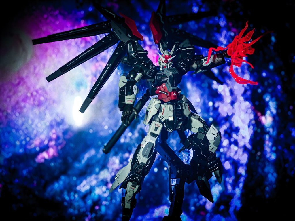 透明プラ板で光の翼を作ろうと思ってたのですが諦めて適当に出来たパルマフィオキーナ風です。笑何でも出来るな、この子。