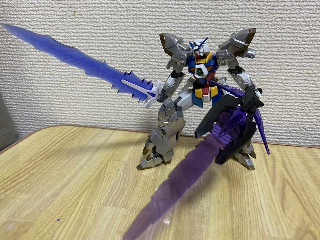 トライスラッシュブレイド基本はビームマントとしてしか使わないが、装備が破壊された時、どうしても火力が必要な時に使用。