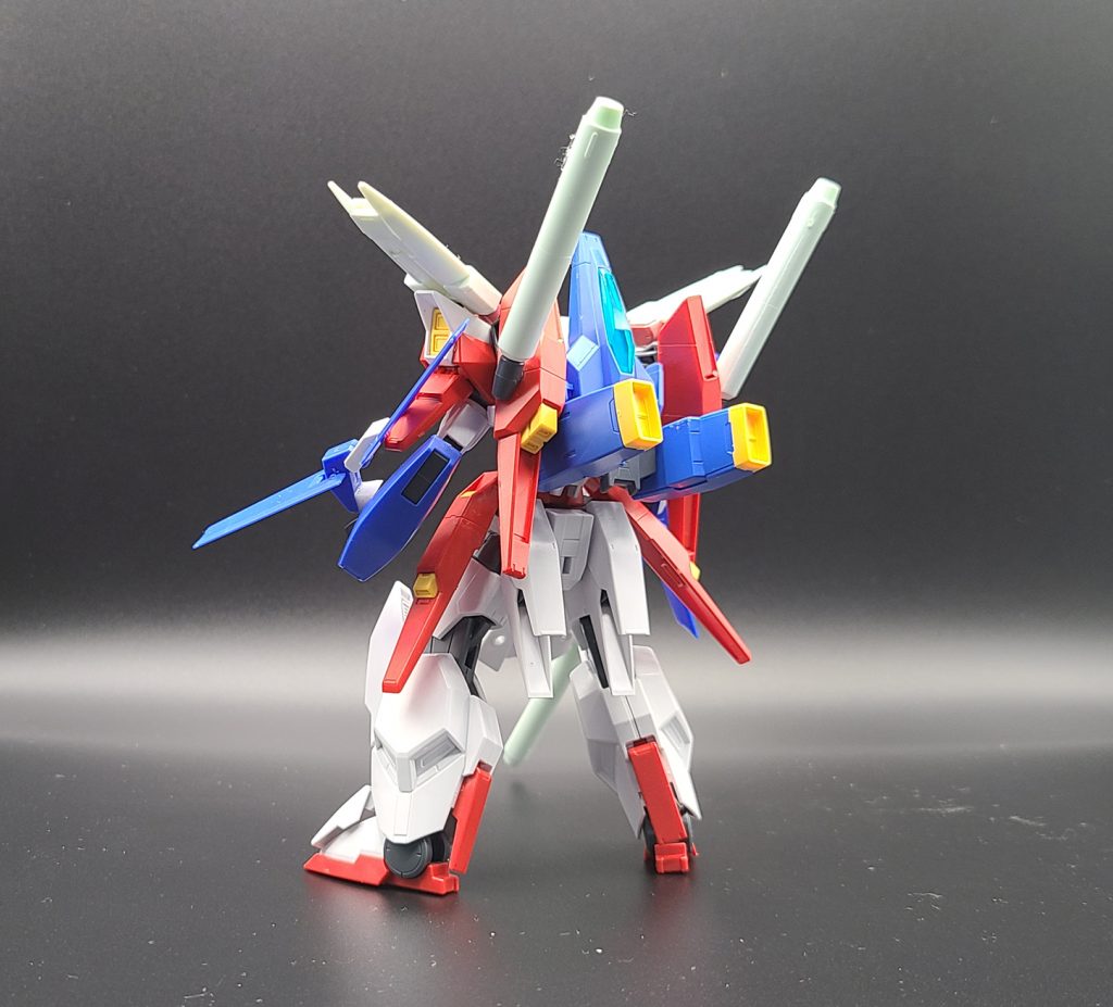 キャノンの基部はベースガンダムのサーベルホルダーを使用しています。基本的にそれ程難しい工作はしてません。多分一番難易度が高いのは、「今まで再販がされてない、AGE3オービタルのキットを入手する事」です。(私は中古屋で入手しましたが、結構なプレミアがついてました)【あとがき】現時点では差し替え用のパーツが未完成の為、分離形態はお見せできない状態ですが、近い内にお披露目したいと思います。あと脳内設定では、この機体は「GBN用に製作されたガンプラ」と言う事になってるので、スペックや武装、使用ダイバーの設定もその際公開するつもりです。