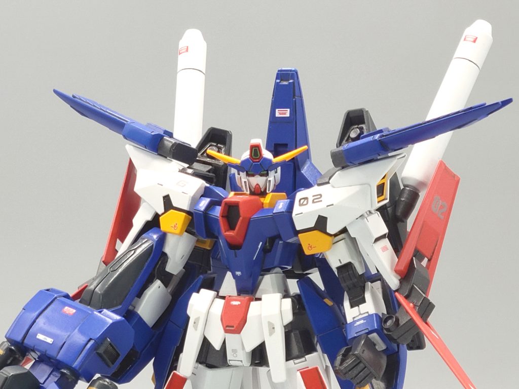 【アップ】塗装の荒をごまかす為デカールを貼りまくってます。