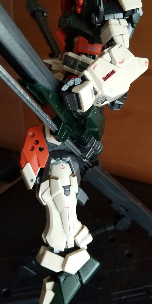 右足のサイドに穴開け
追加