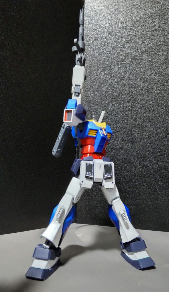 ネモの肩パーツの可動域が凄まじいので、ラストシューティングも簡単に再現出来ます。