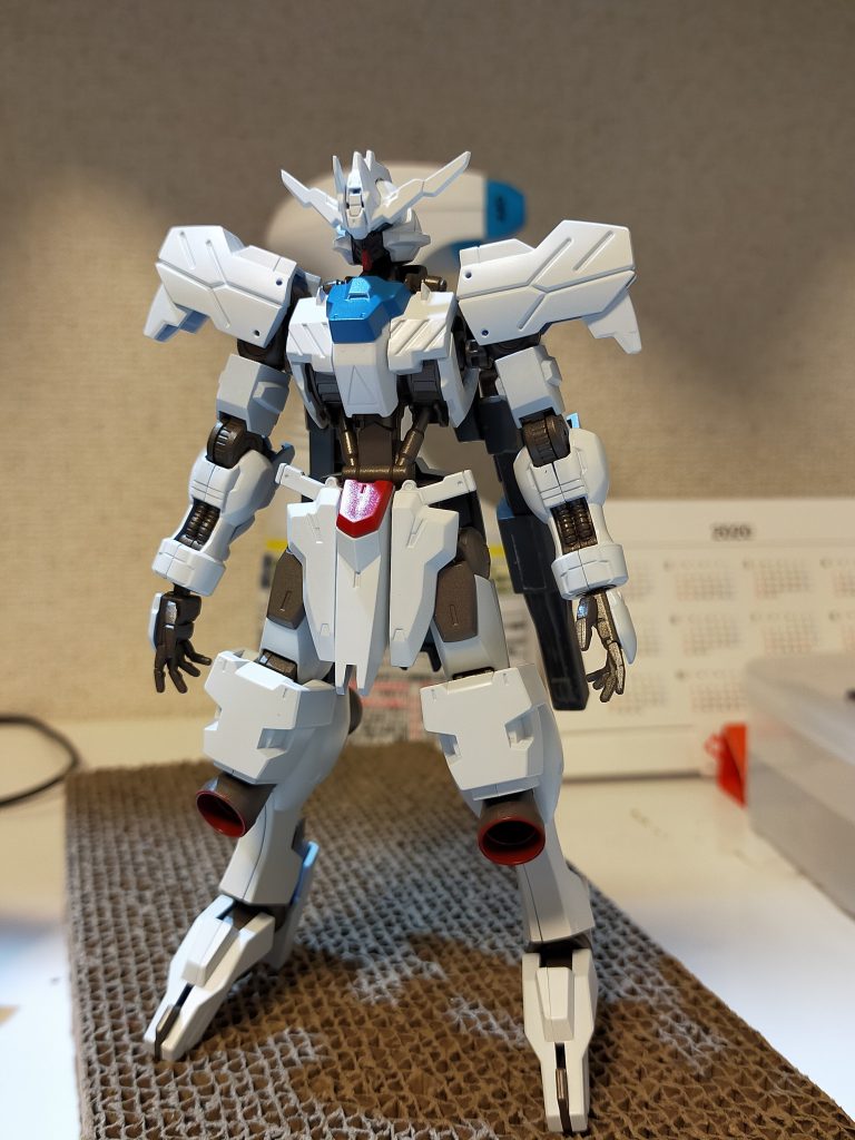 白サフからのクールホワイトです。
スミ入れ、汚しを掛けて完成です!
最後まで閲覧ありがとうございます!
評価いただけると励みになります!