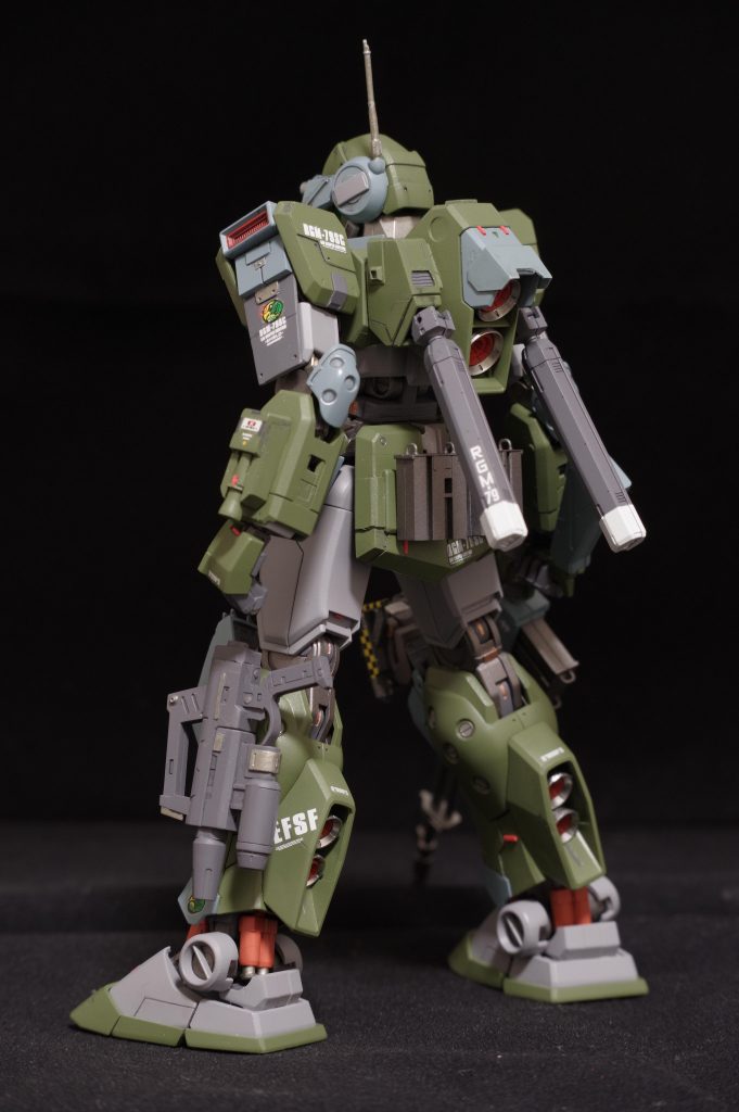 タンクを追加しています。30MMのやつです