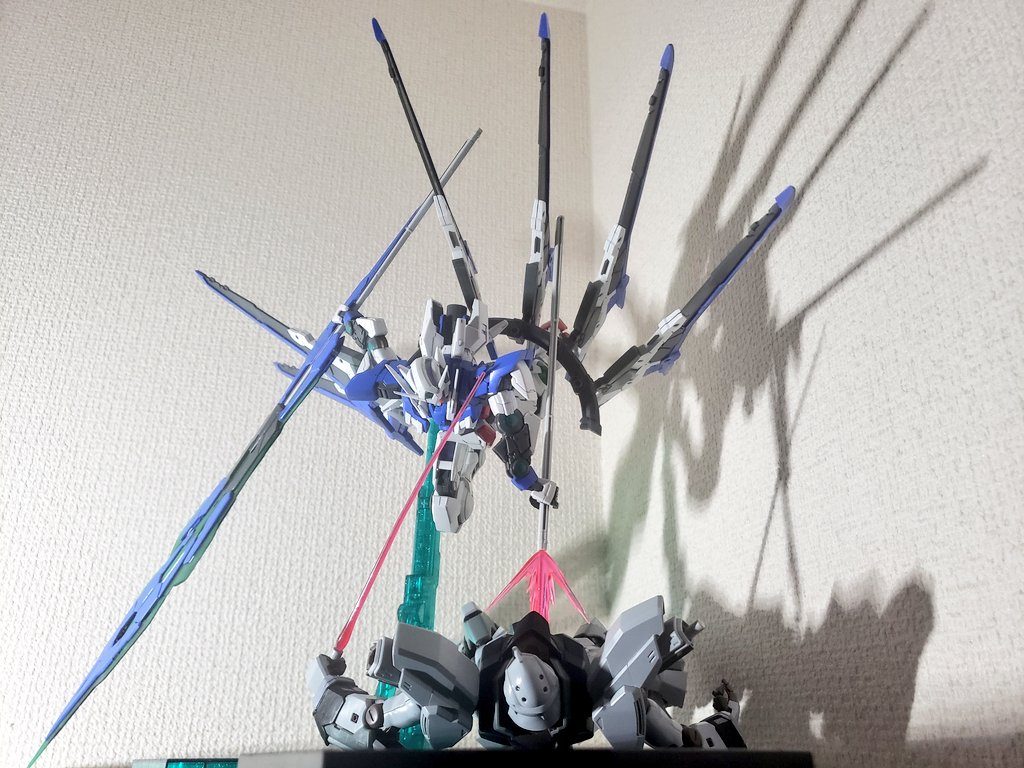 ブンドド?みたいに左手は通常のやつにしてます〜