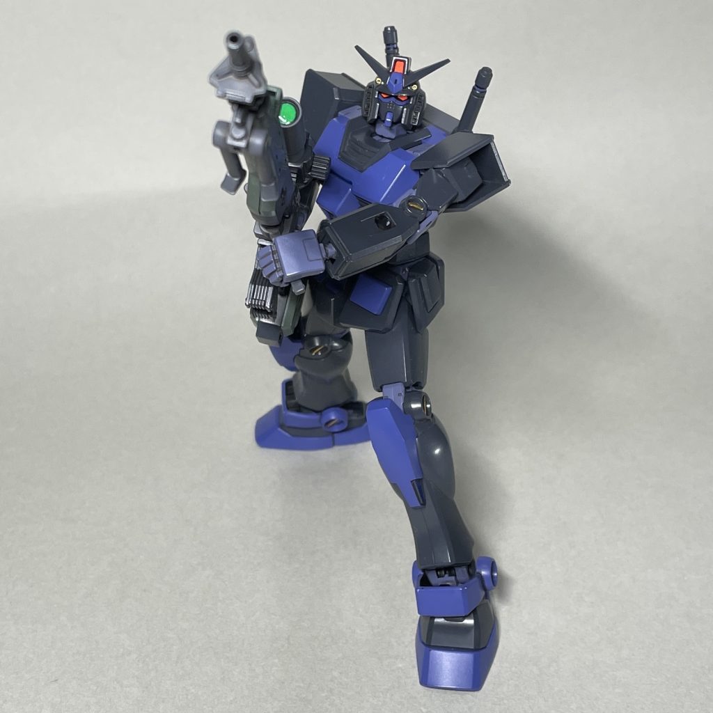 シールを貼る前、上方狙撃ポーズ