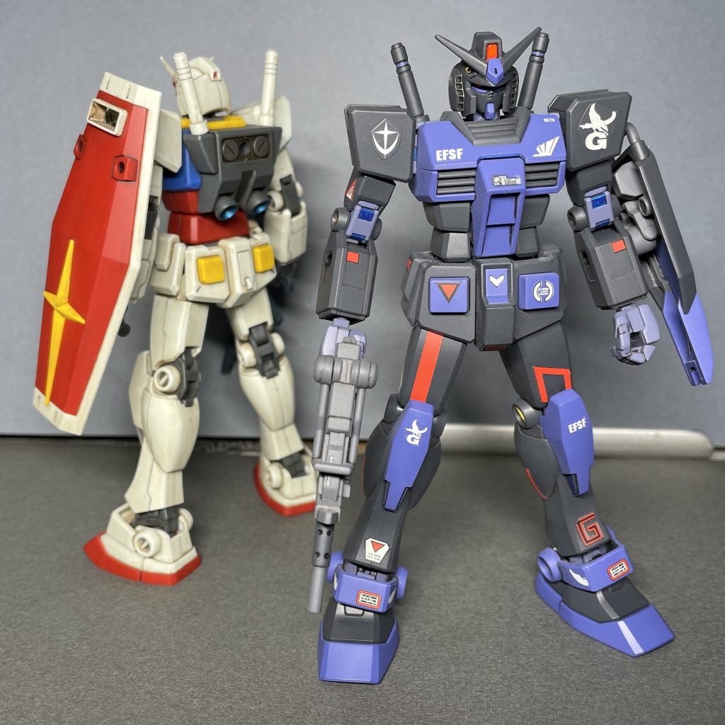 　このガンダムを完成させた日に、リバイブHGUCガンダムでウェザリングの練習したものが先に組みあがった気がするのですが、同じ日に組んだので「2021年最新作」としても差しつかえないですよね (^_^;)