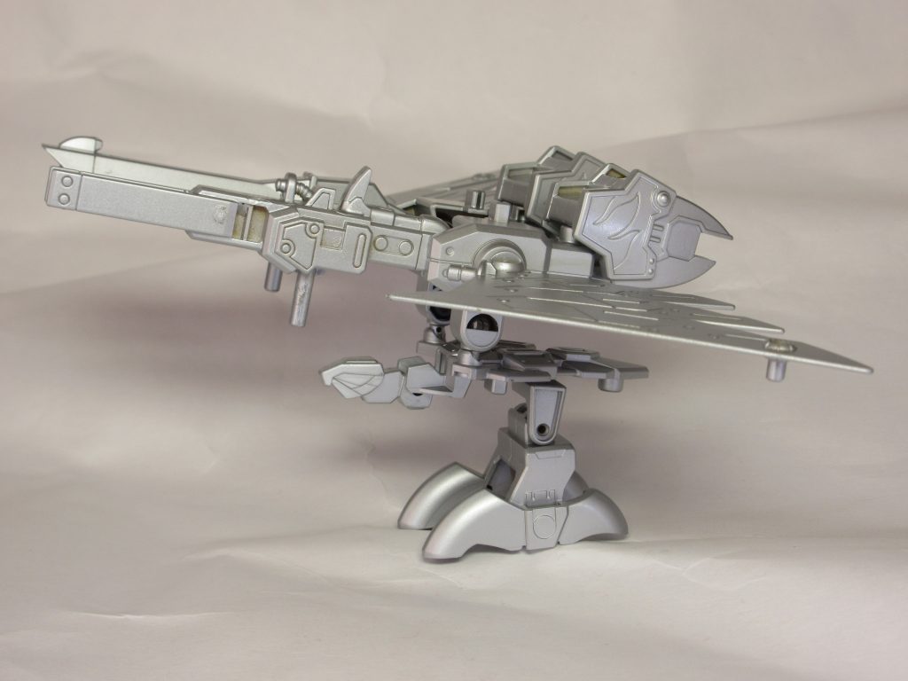 銀翼迦楼羅（シルバーガルーダ）超将軍 爆流頑駄によって量産化された鋼鉄迦楼羅七人の超将軍や頑駄無軍団の武志、野武志にも各々の力量に合わせて配備されているぞ。武威勢甲斗の使うものは試作機でオリジナルに近い性能だが、扱いが難しい。 