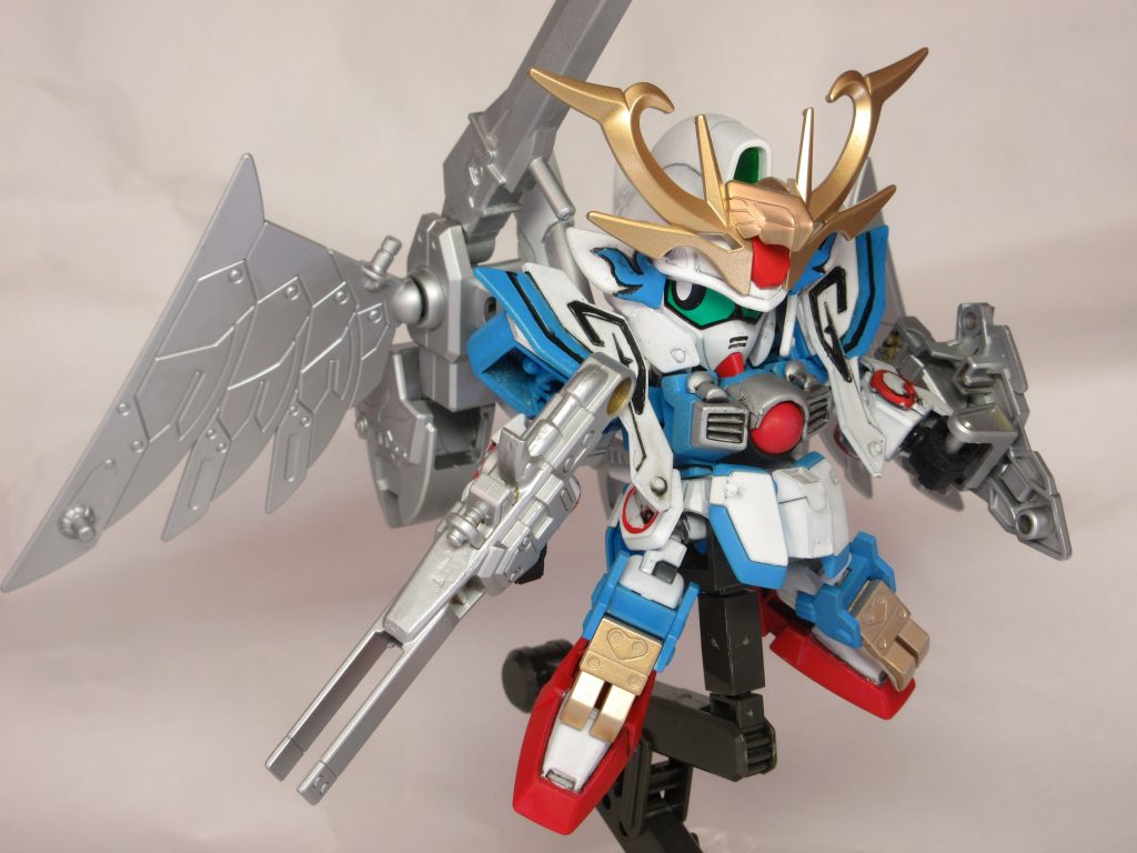 白銀色の羽衣「天来変幻！白銀色の羽衣！！」天来変幻の掛け声で銀翼迦楼羅と合体自在に空中を飛ぶ姿はまさしく武威一族の技！ 