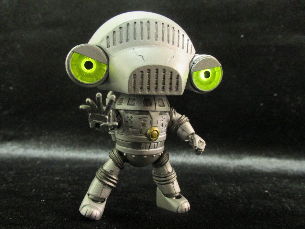 更に目はミライト内蔵で発光します♪