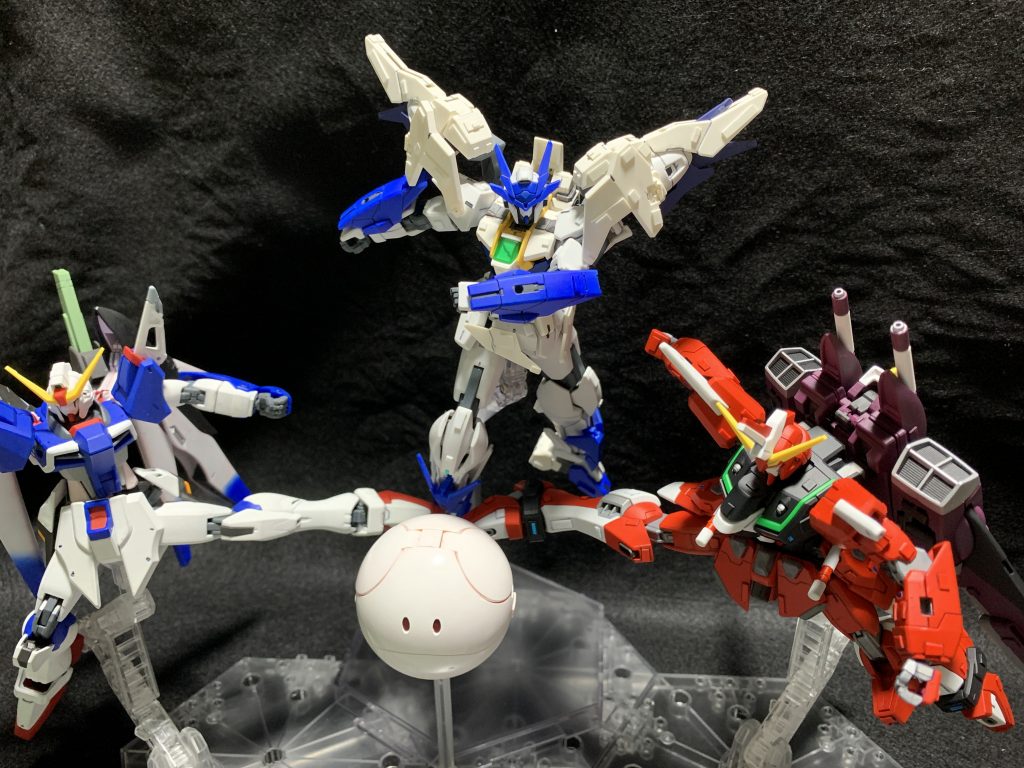 最後に蹴りが得意な機体3機でトリプルシュート!昔こんなアニメありましたね。最後まで見ていただきありがとうございました。