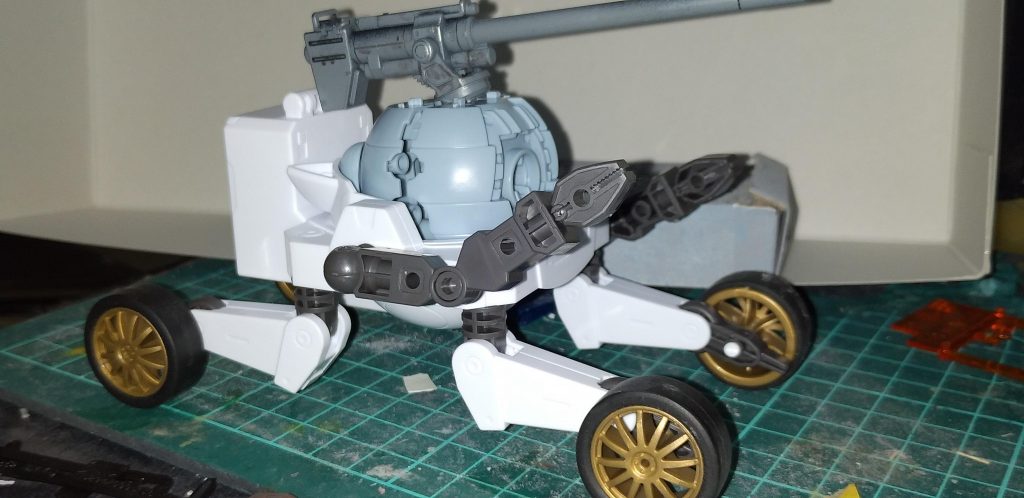 思いつきでハロフィッターにタイヤ付けみた