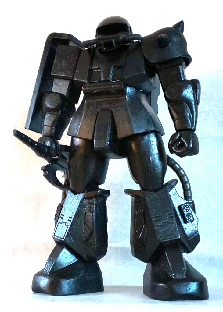 下塗りとして水性黒ペンキを塗装。この後、ドライブラシを重ねて全体を塗装していきます。