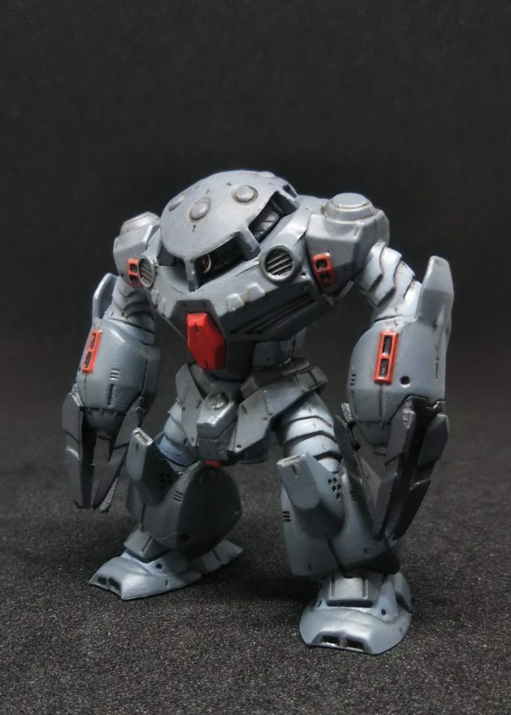 ズゴックE。
さりげなく塗ったモノアイのフチが
実はコダワリポイント(笑)