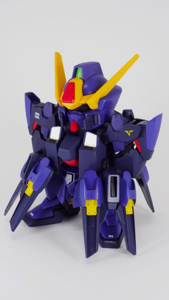 モノアイ可動＆ジュエルシール付属、差し替えで巡航形態も再現となかなかに気合の入ったキットだと思いました。
