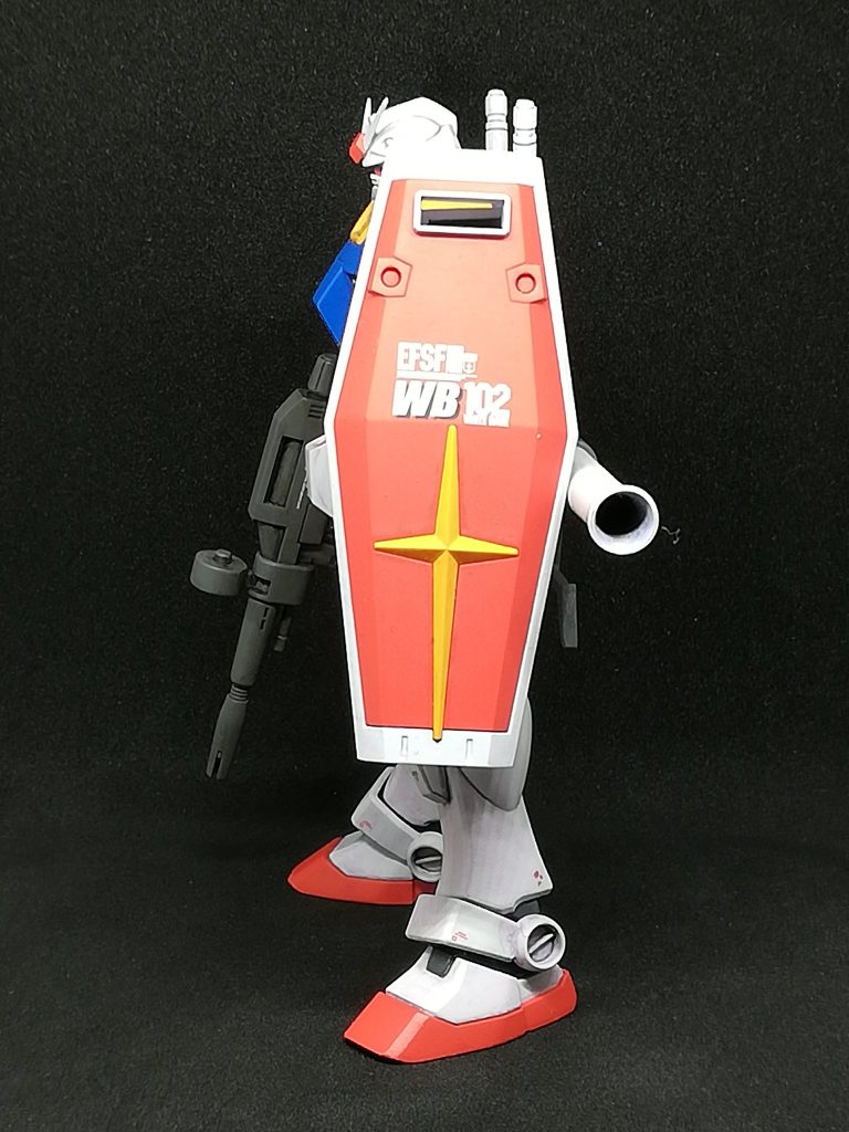 RX-78-2 ガンダム–3枚目/制作者：@Momohiki0928