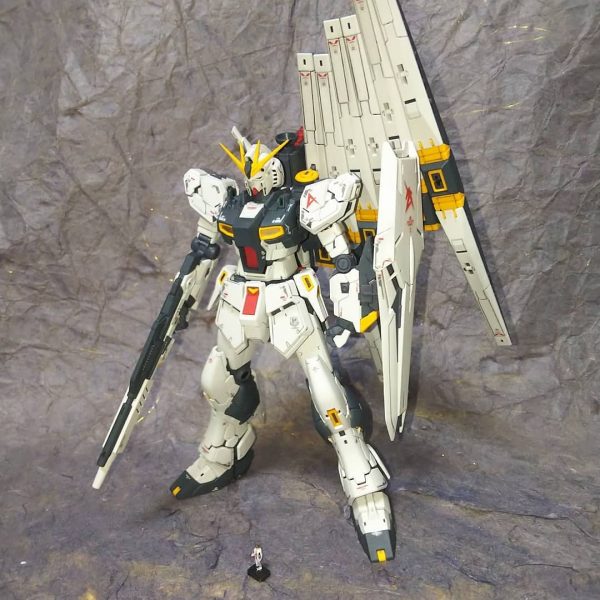 1/144RGνガンダム