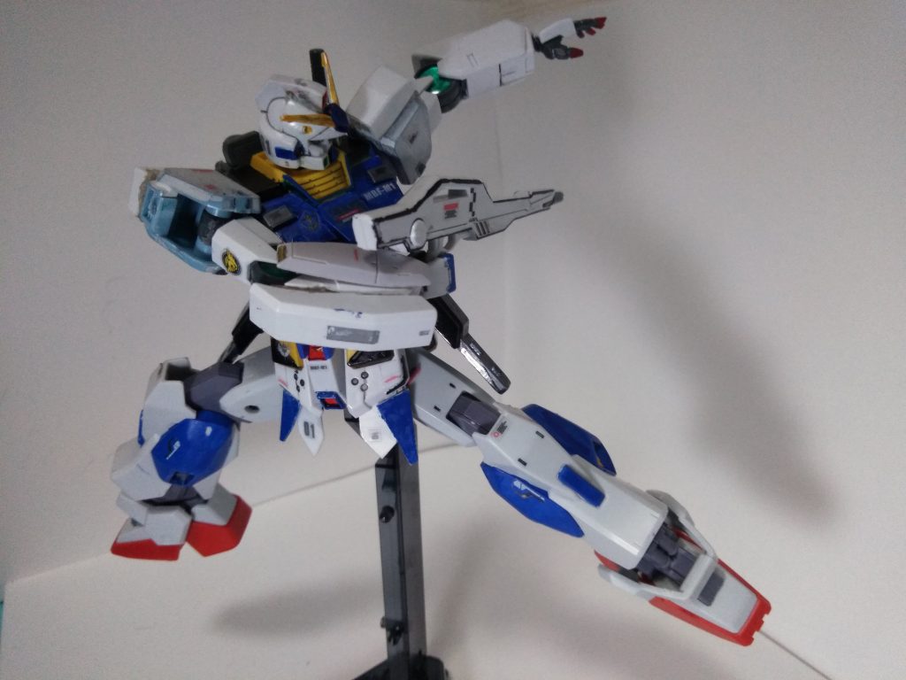 振り返りビームスマートライフル前回の装備を装着