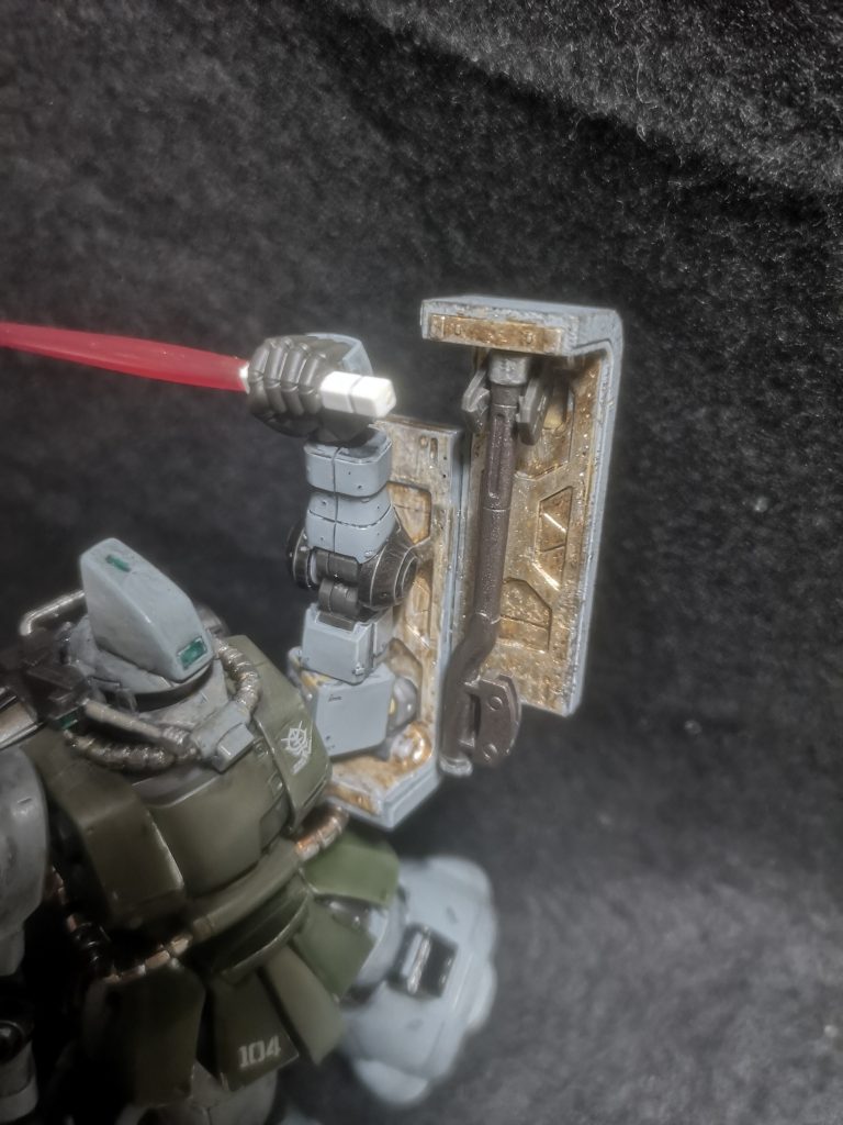 ビームハルバードも収納可能。