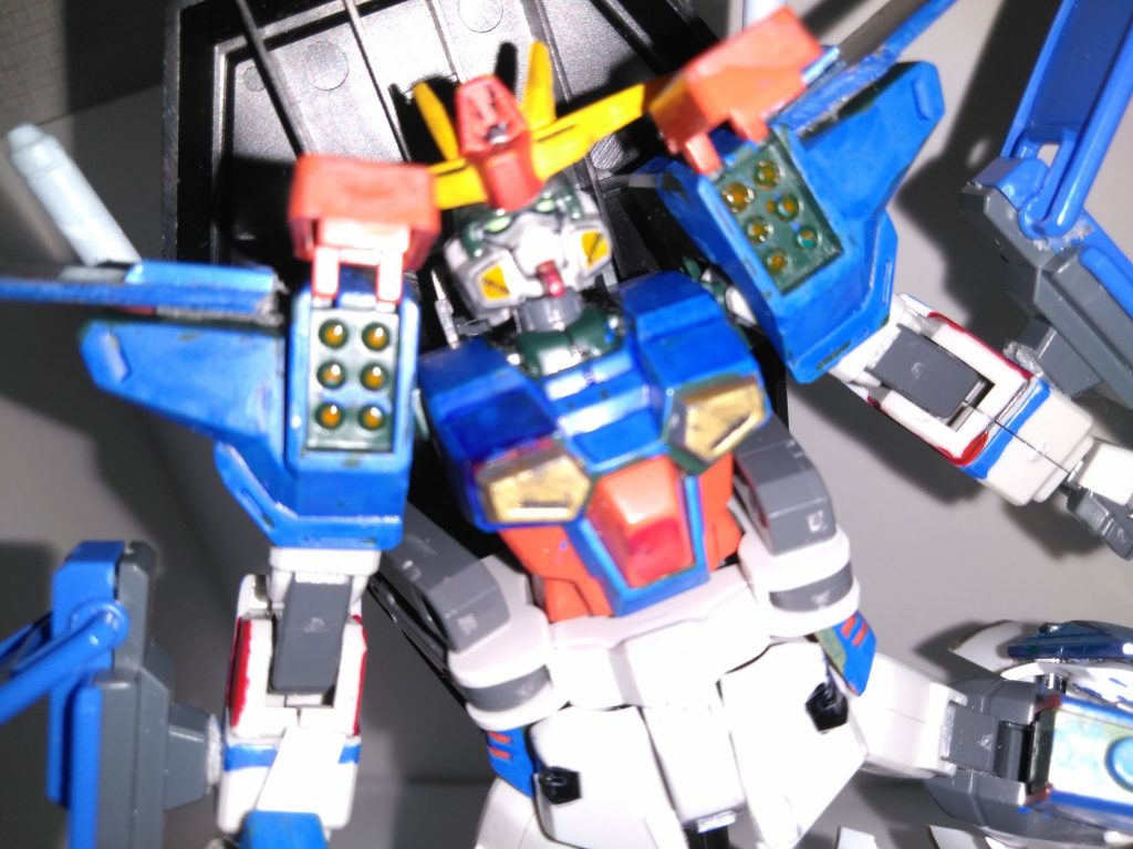 ミサイル角はガシャポン戦士fのZZガンダムです 