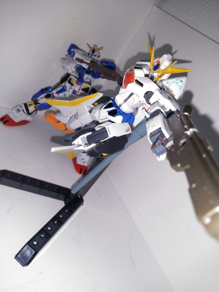 HGのage2ダークハンドポーズで
オマケ2