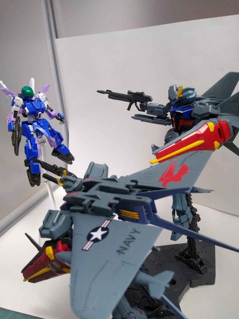 「貴様!ここはアメリカ海域だ!どこの所属のMSだ!?MS…?小さい」「どっかの民間の作業用MSだろう…しかし火器を持っている!たとえ民間人だろうと我が国の海域だ!始末する!」「僕…名は……ジ、地…は狙わ…いる」「は?」「僕の名はエイジ、地球は狙われている!」デデデン!🎵