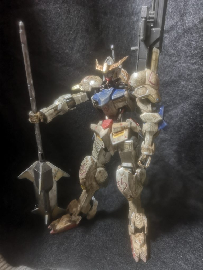 成型色を活かした部分塗装、無改造。スミ入れはマーカーを使用。足元にテクスチャーペイントを入れる。