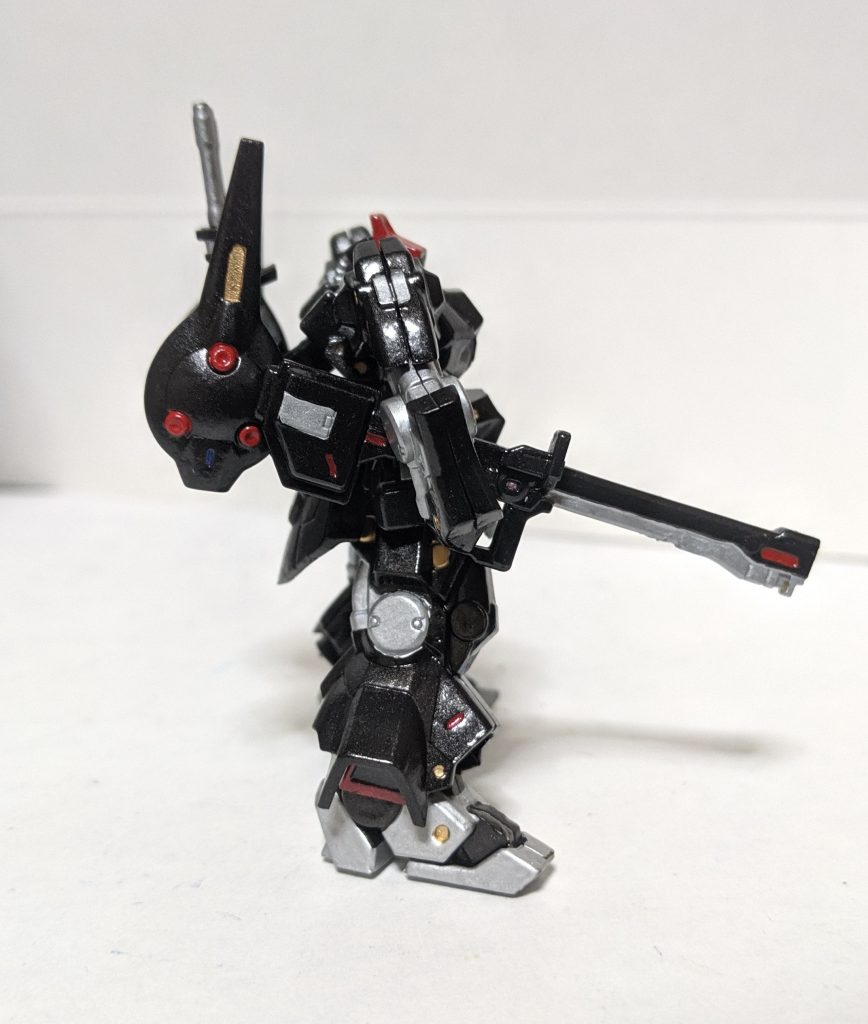 各部位の細かなディテールにも目が行きがちですが、クレイ・バズーカにも独自のアレンジが加わっているのも特徴です。