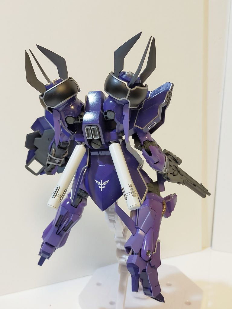 サイコ・ジャマーをオミットして、インコムを装備。無加工です。