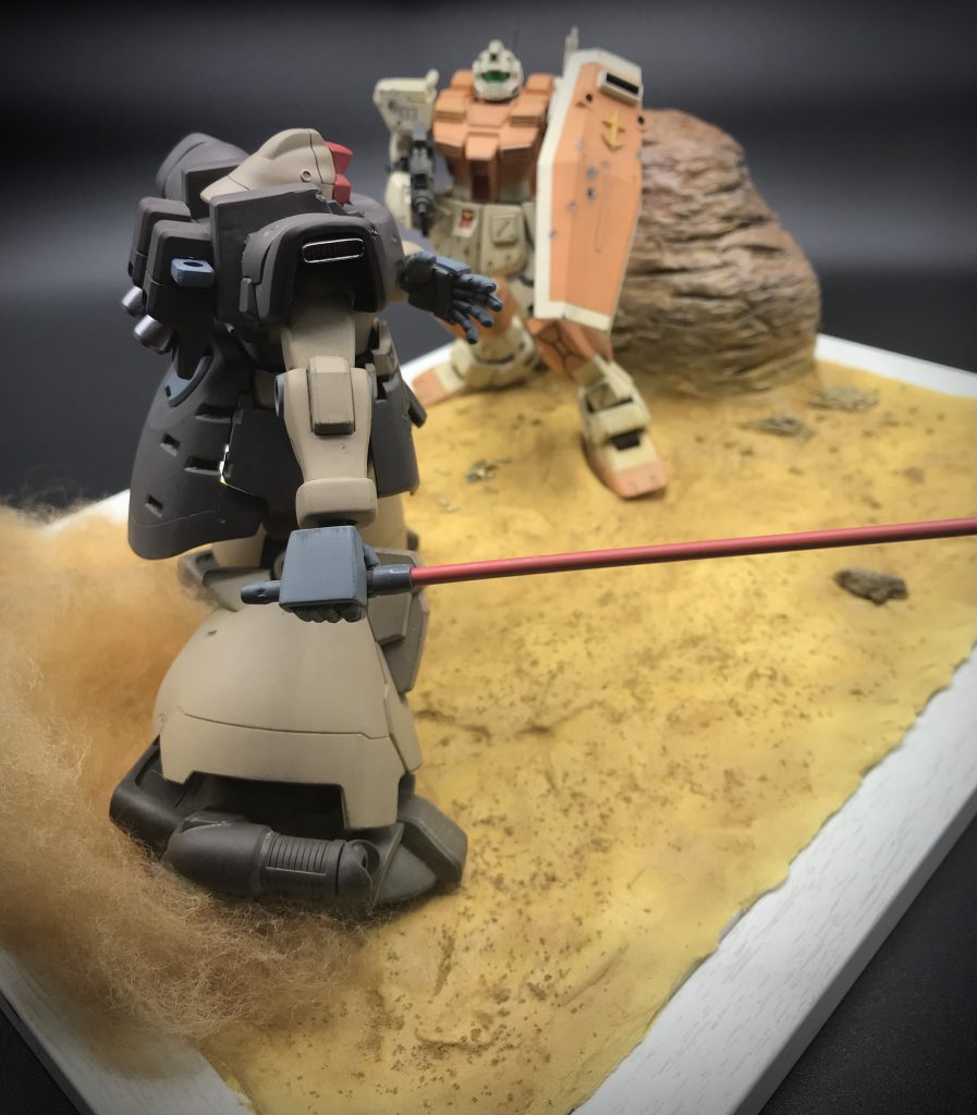 砂埃の表現は偉大なる先人様の知恵を拝借しフェルト綿を使ってやってみました。