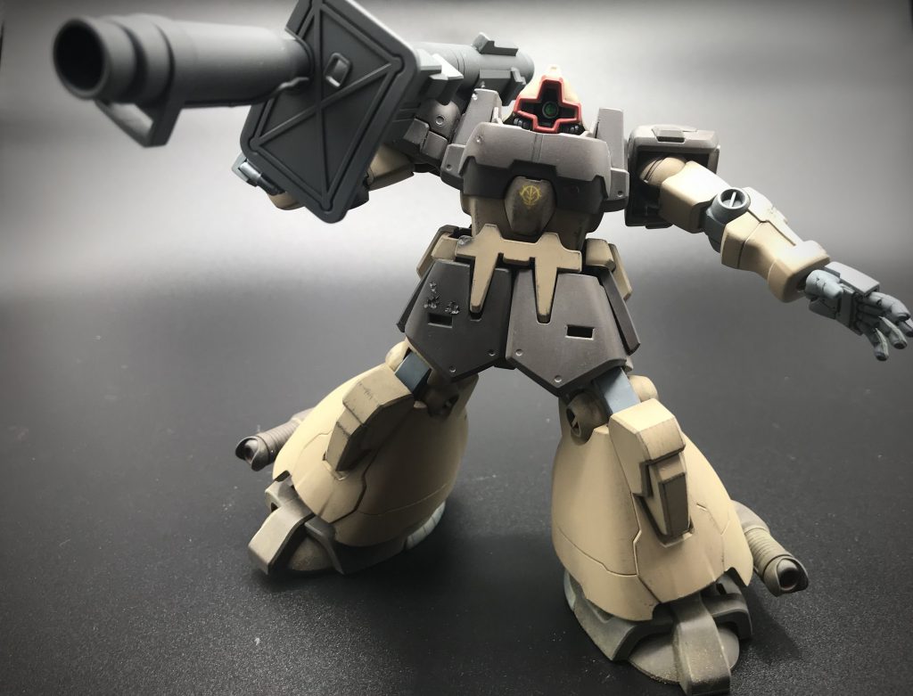 ドムトローペン単体。バズーカがかっこいい!ウェザリングはジムと同様の方法でやっています。一応モノアイは可動化しています。