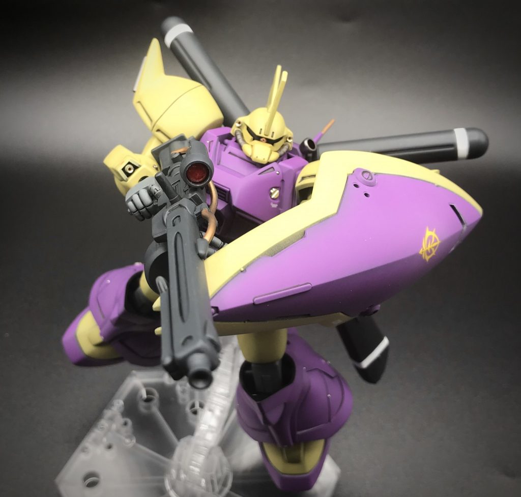 やっぱりシーマ様のゲルググはこのビームマシンガン!武器のパイプのゴールドはつや消ししなければ良かったかなと若干後悔ですが、まぁこれはこれで渋いので良しとします。。