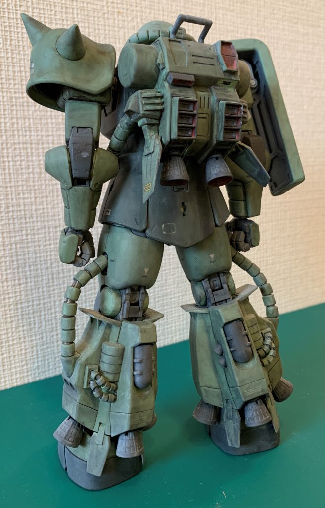 当時は「凄くよくできた！」と満足していましたが、今見ると典型的な「汚し過ぎ」ですね(苦笑)シャバシャバに薄めたエナメルの黒を塗りたくって、ろくに拭き取りしなかった記憶があります。