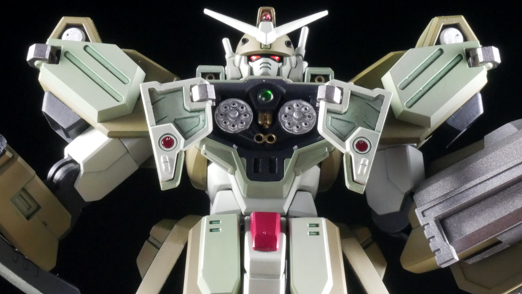 胸部ガトリングは4アーティストマーカーで塗り分け。アップで見るとはみ出しまくりですねw