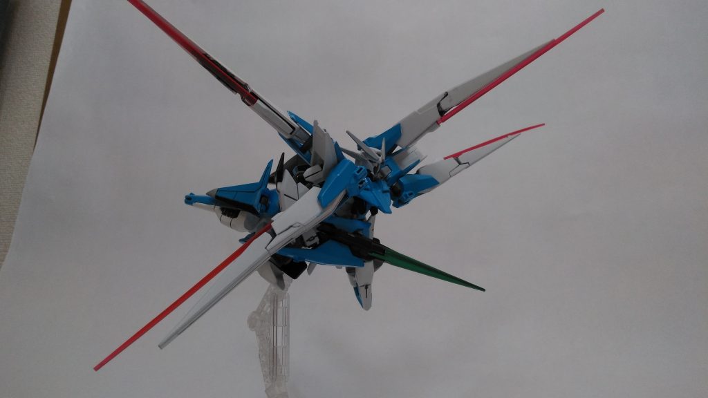 GNビームシールドクロー(ビームソードモード)