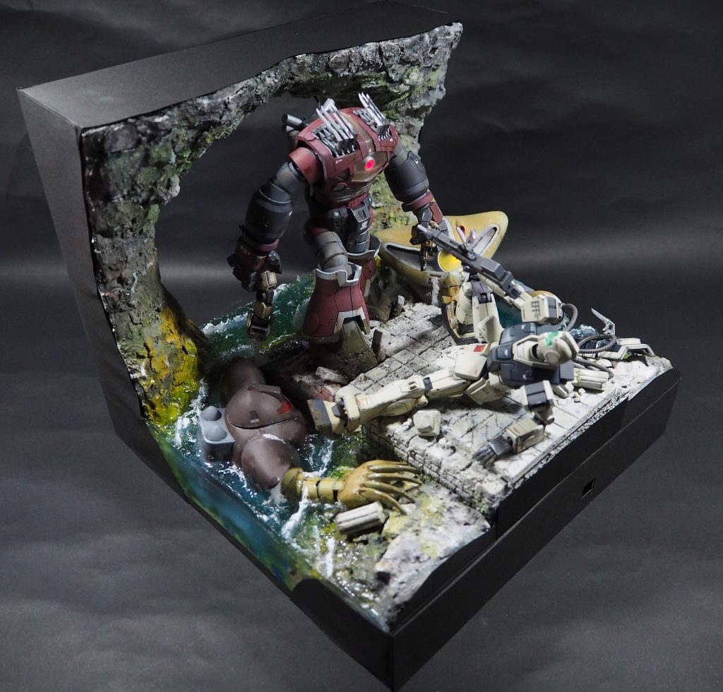 使用機体はHGUCのゾゴック、ゴック、HGのジム・インターセプトカスタム、旧キットのアッグガイとベアッガイ・ファミリーとのミキシングです。